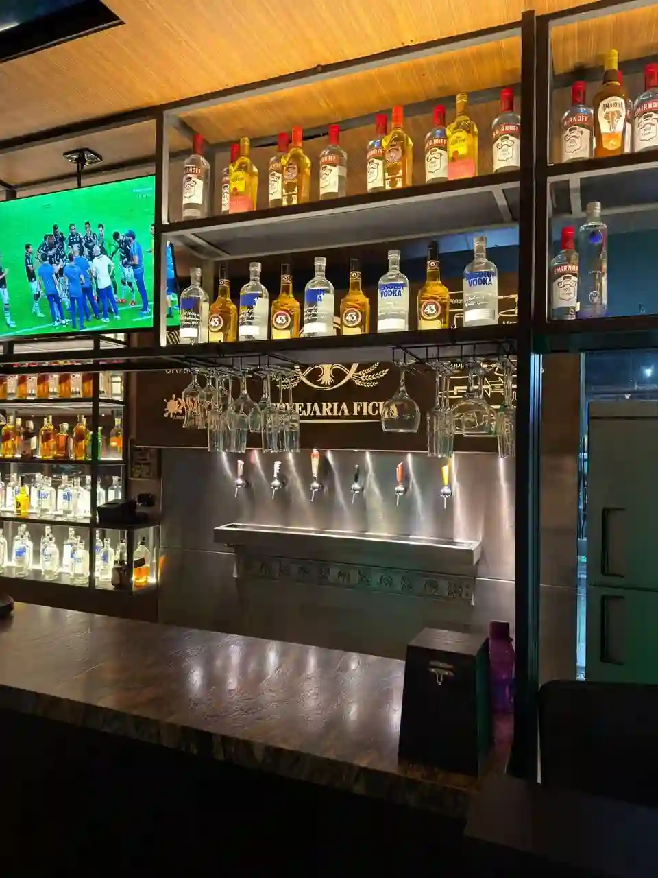 Painel de bebidas Xatô Bar Ourinhos