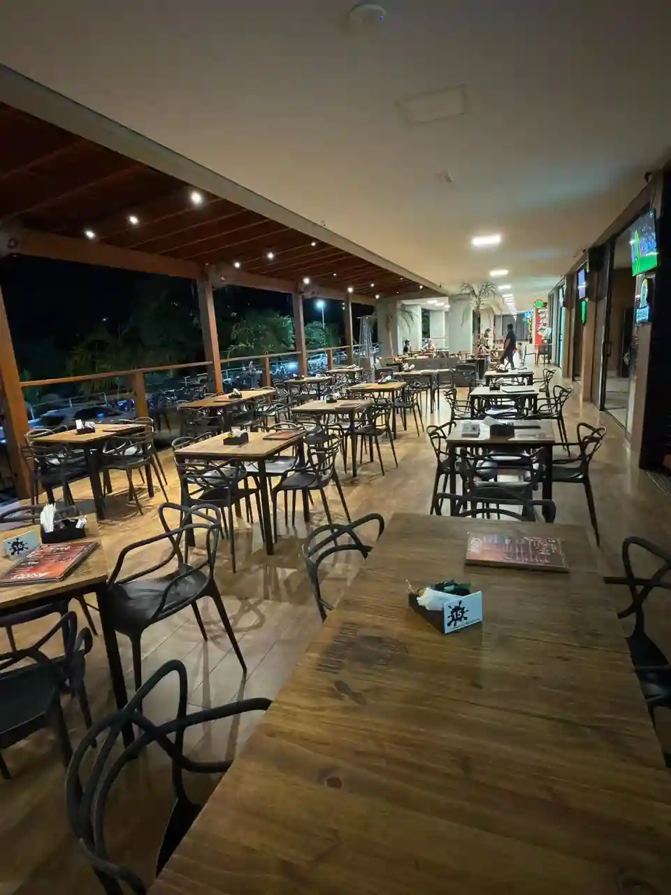 Área externa Xatô Bar e Choperia Ourinhos